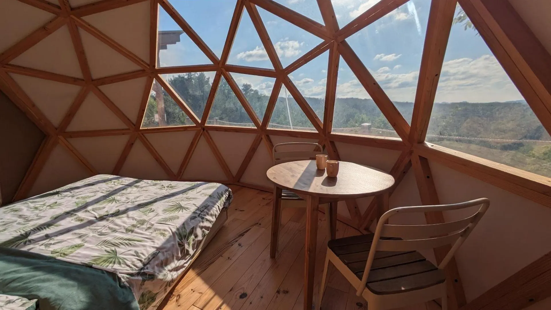 Le Dome Du Roc Hotel Belloc Campingplads